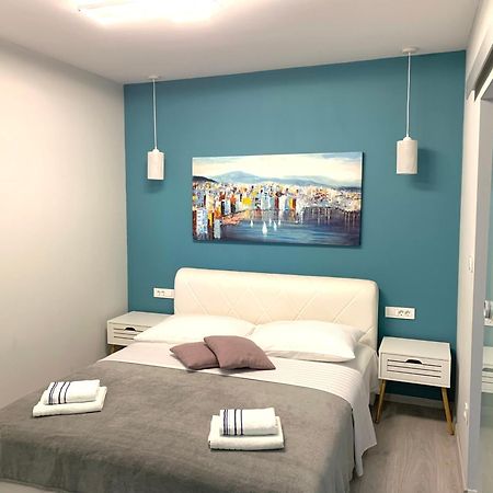 Deluxe Suites Mandic أوميس المظهر الخارجي الصورة