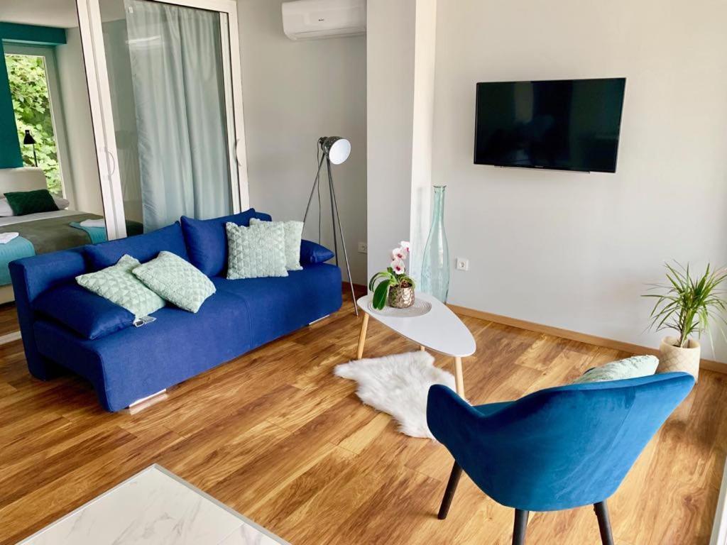 Deluxe Suites Mandic أوميس المظهر الخارجي الصورة