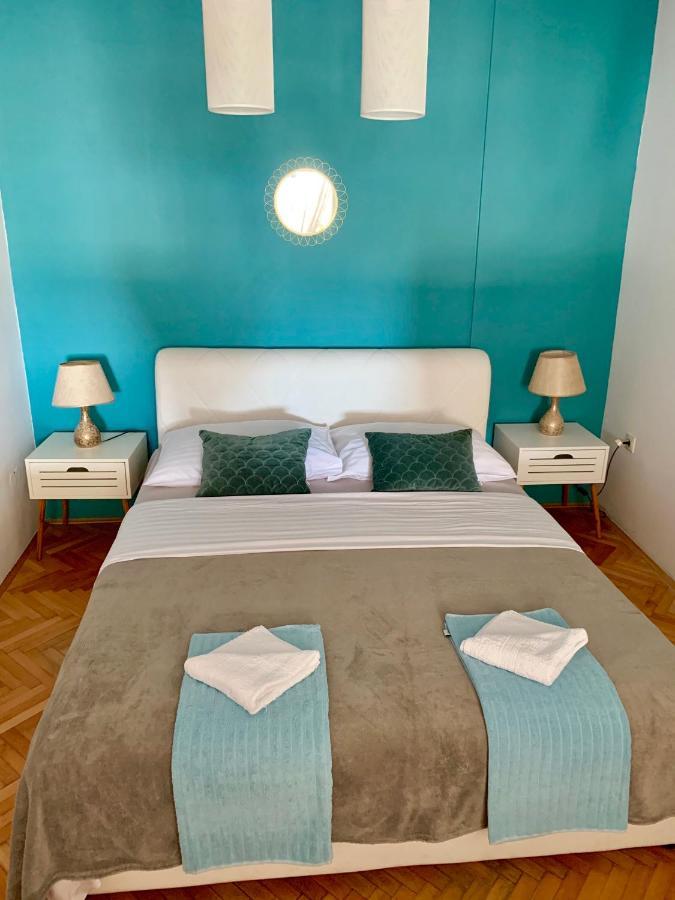 Deluxe Suites Mandic أوميس المظهر الخارجي الصورة