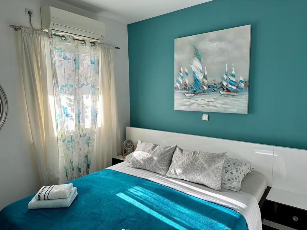 Deluxe Suites Mandic أوميس المظهر الخارجي الصورة