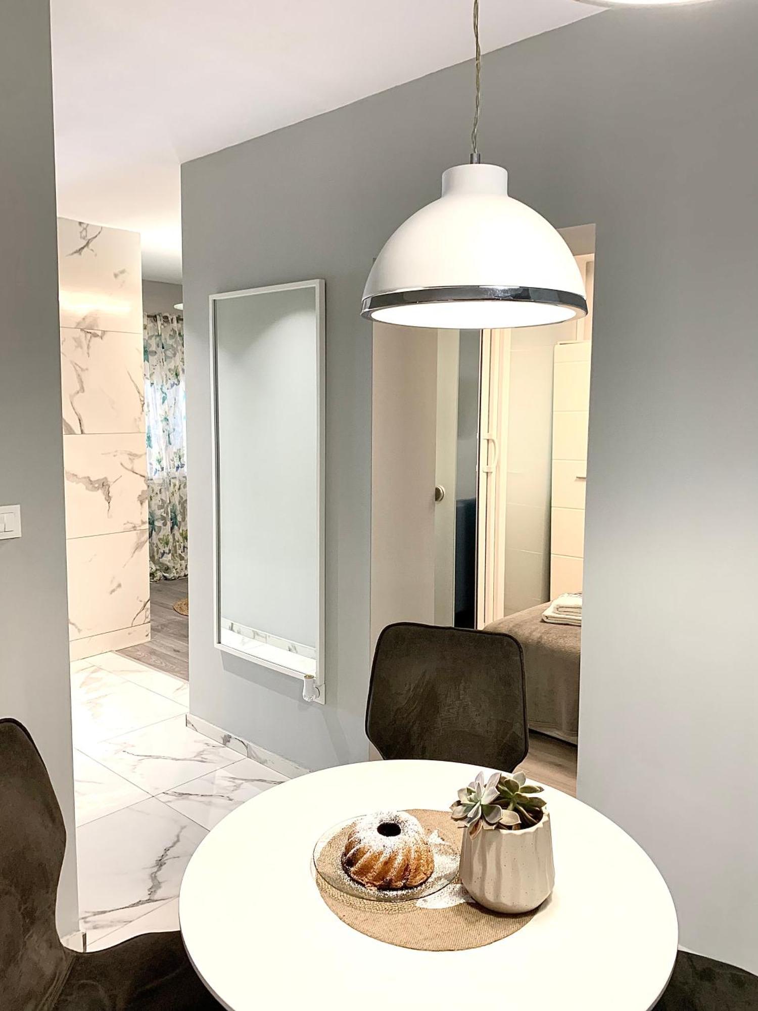 Deluxe Suites Mandic أوميس المظهر الخارجي الصورة